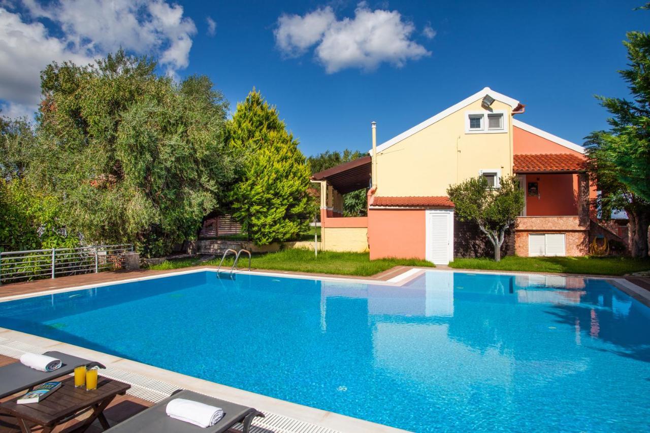 Sea View Estate Helios Villa Perama  Bagian luar foto