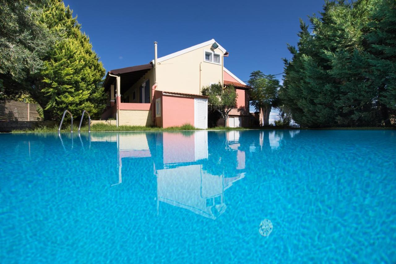Sea View Estate Helios Villa Perama  Bagian luar foto